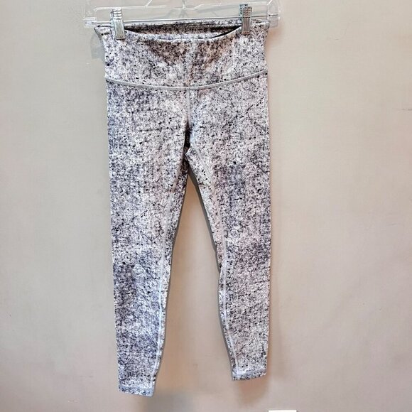 Lululemon Womens Wunder Under Tights Leggings Size‎ 4 - Picture 1 of 4